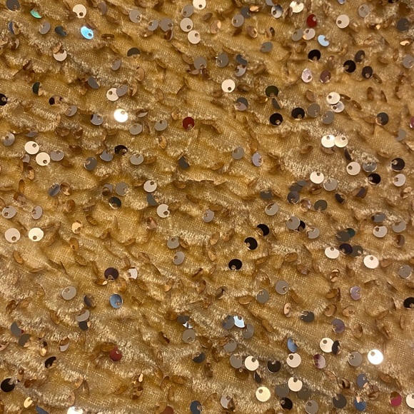 🆕 White and Gold Sequin Dress - Picture 6 of 14